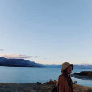 Meet your Posher, Tia